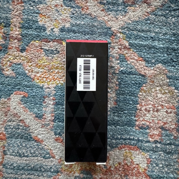 IL MAKIAGE Dirty Talk Matte Lip Color in Bella - Picture 5 of 5